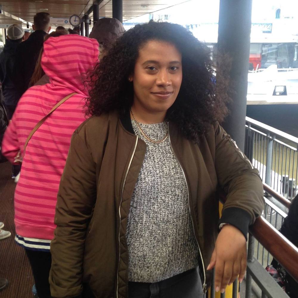 Meet your Posher, Yari